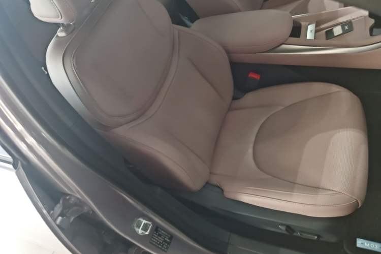 Used XPeng MONA M03 2025 600 with Ultra-Long Range Max Right Front Seat