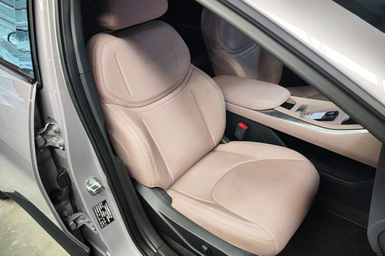 Used XPeng MONA M03 2025 515 Long-Range Plus Right Front Seat