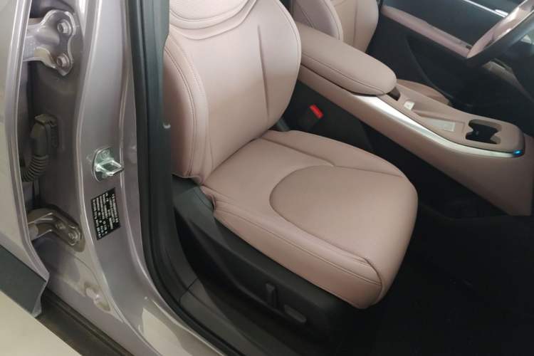 Used XPeng MONA M03 2025 600 with Ultra-Long Range Max Right Front Seat