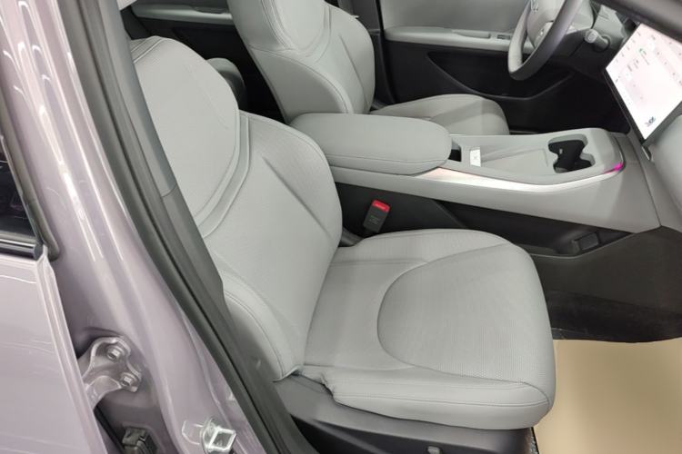 Used XPeng MONA M03 2025 600 with Ultra-Long Range Max Right Front Seat