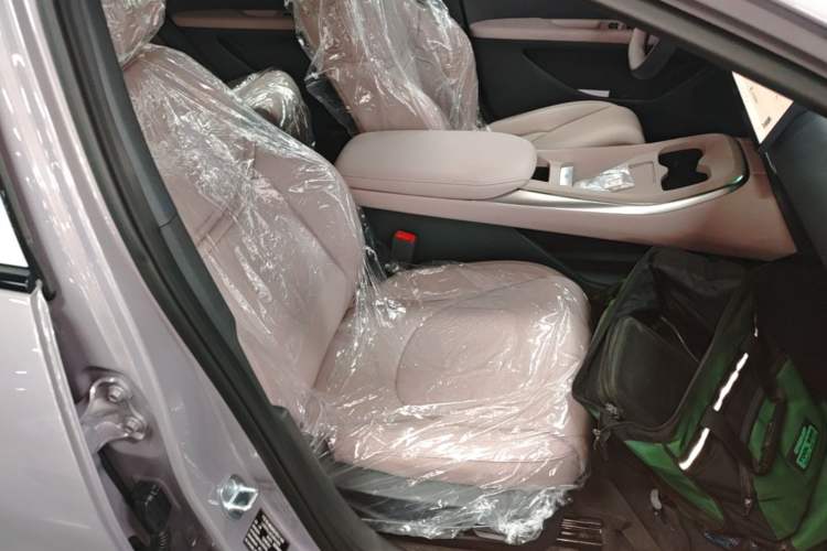 Used XPeng MONA M03 2025 515 Long-Range Plus Right Front Seat