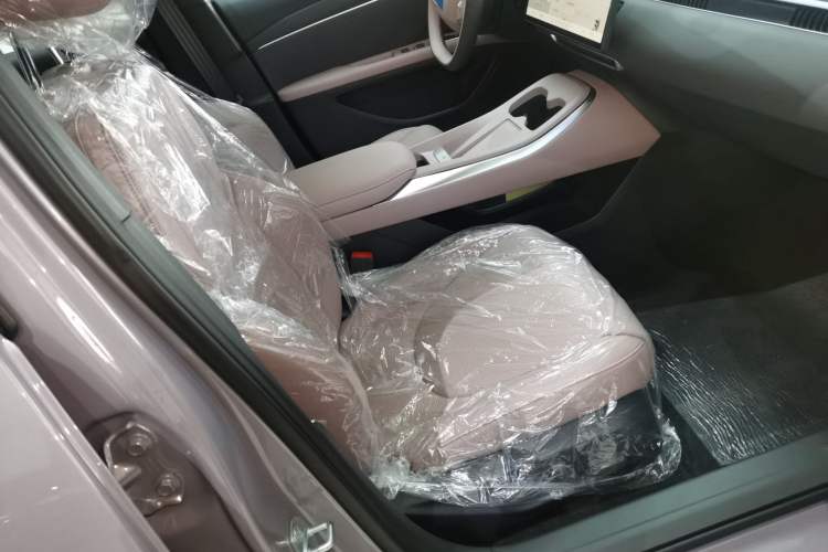 Used XPeng MONA M03 2025 515 Long-Range Plus Right Front Seat