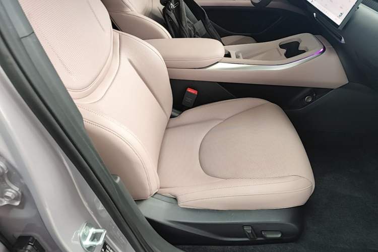 Used XPeng MONA M03 2025 502 Long-Range Max Right Front Seat