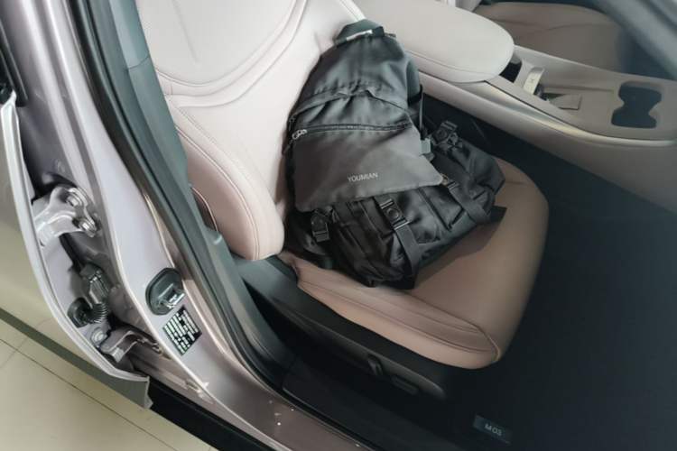 Used XPeng MONA M03 2025 620 Ultra-Long Range Plus Right Front Seat