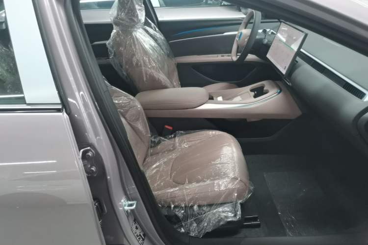 Used XPeng MONA M03 2025 515 Long-Range Plus Right Front Seat