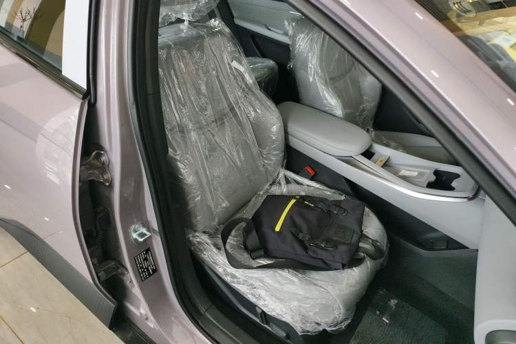 Used XPeng MONA M03 2025 502 Long-Range Max Right Front Seat