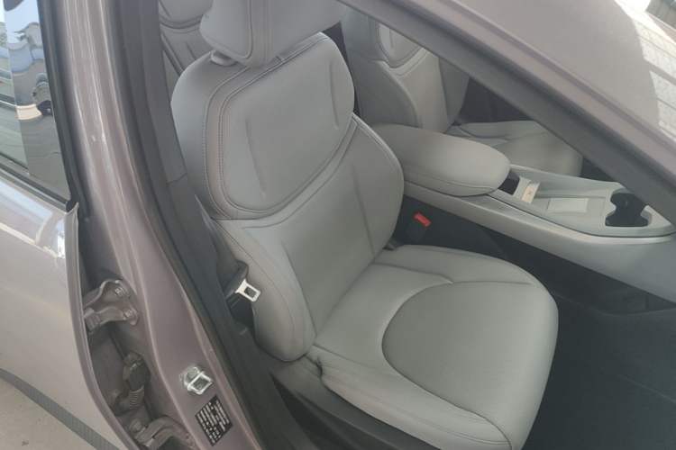 Used XPeng MONA M03 2025 600 with Ultra-Long Range Max Right Front Seat