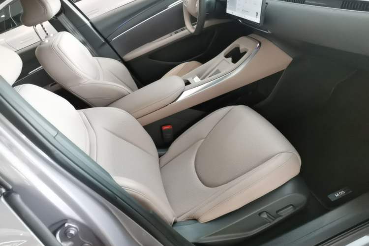 Used XPeng MONA M03 2025 515 Long-Range Plus Right Front Seat