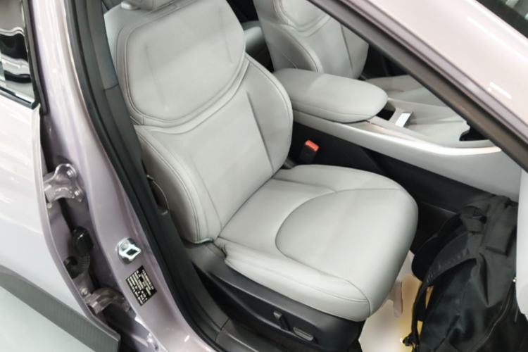 Used XPeng MONA M03 2025 600 with Ultra-Long Range Max Right Front Seat