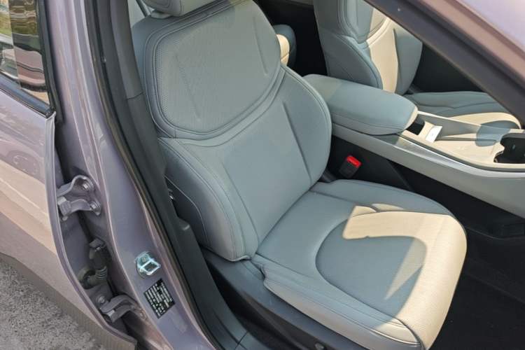 Used XPeng MONA M03 2025 502 Long-Range Max Right Front Seat
