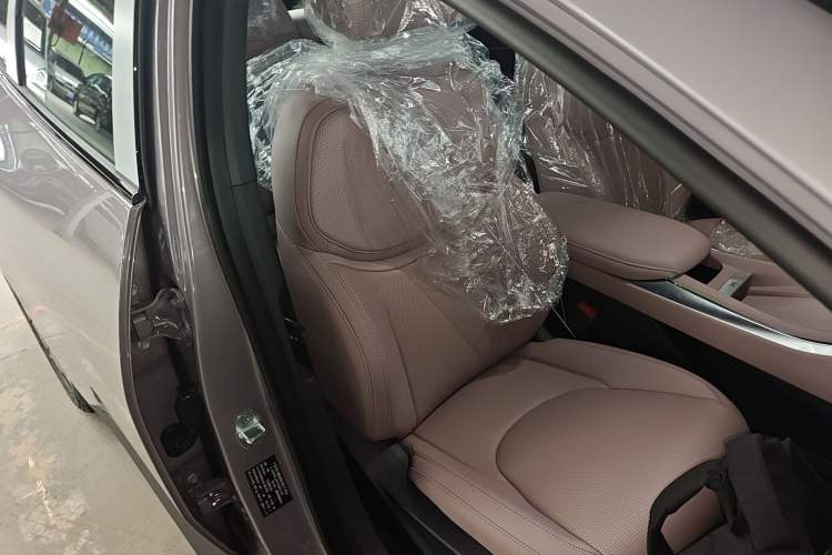 Used XPeng MONA M03 2025 502 Long-Range Max Right Front Seat