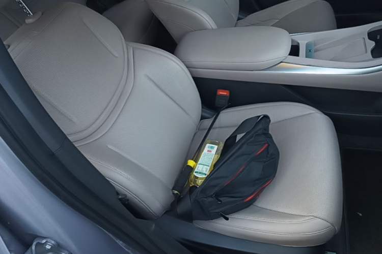Used XPeng MONA M03 2025 600 with Ultra-Long Range Max Right Front Seat