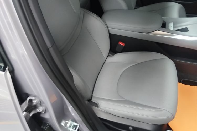 Used XPeng MONA M03 2025 600 with Ultra-Long Range Max Right Front Seat