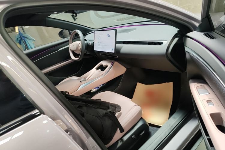 Used XPeng MONA M03 2025 620 Ultra-Long Range Plus Right Front Seat