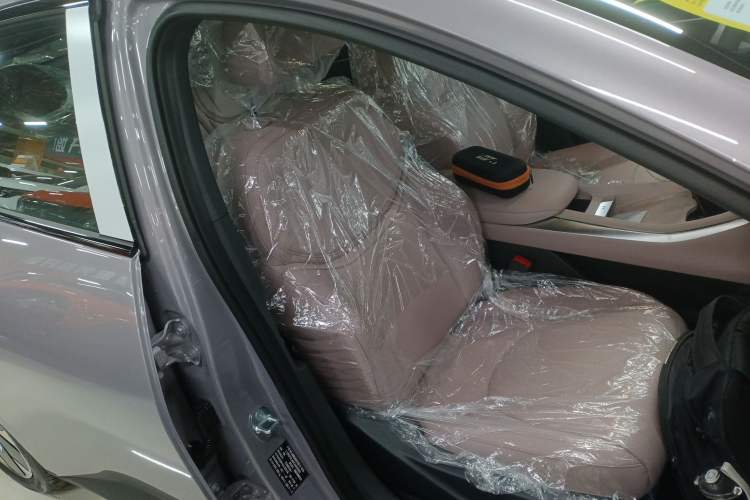 Used XPeng MONA M03 2025 502 Long-Range Max Right Front Seat