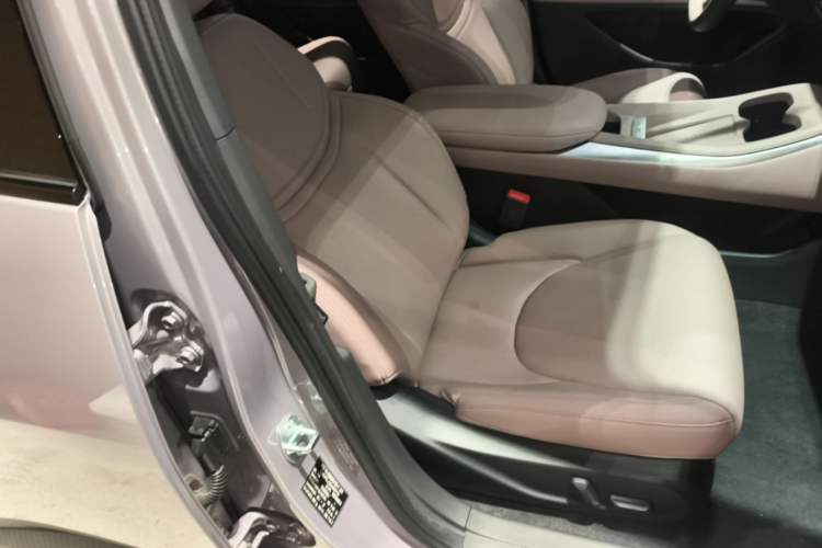 Used XPeng MONA M03 2025 502 Long-Range Max Right Front Seat