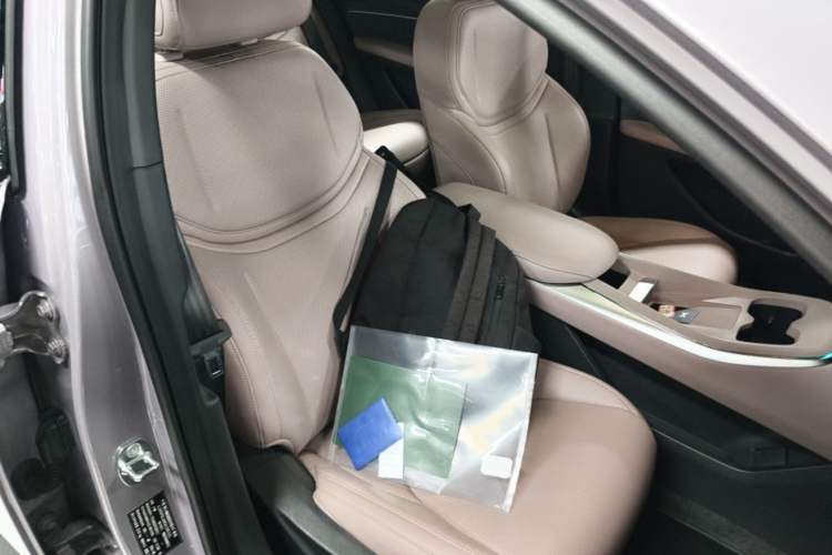 Used XPeng MONA M03 2025 600 with Ultra-Long Range Max Right Front Seat