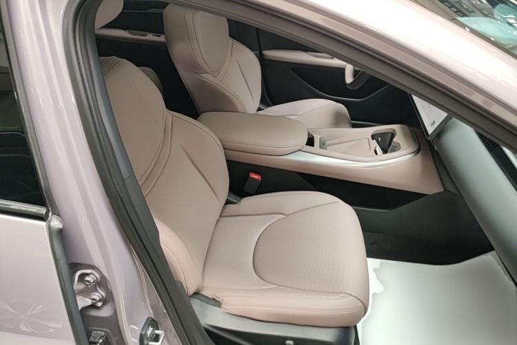 Used XPeng MONA M03 2025 620 Ultra-Long Range Plus Right Front Seat