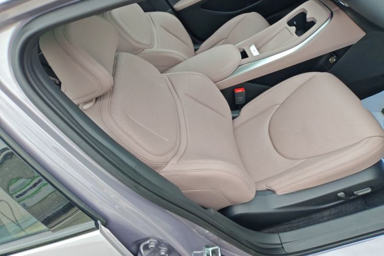 Used XPeng MONA M03 2025 600 with Ultra-Long Range Max Right Front Seat