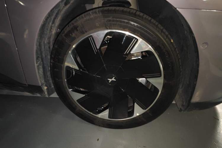 Used XPeng MONA M03 2025 600 with Ultra-Long Range Max Right Front Wheel Hub