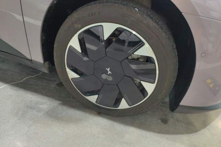 Used XPeng MONA M03 2025 502 Long-Range Max Right Front Wheel Hub