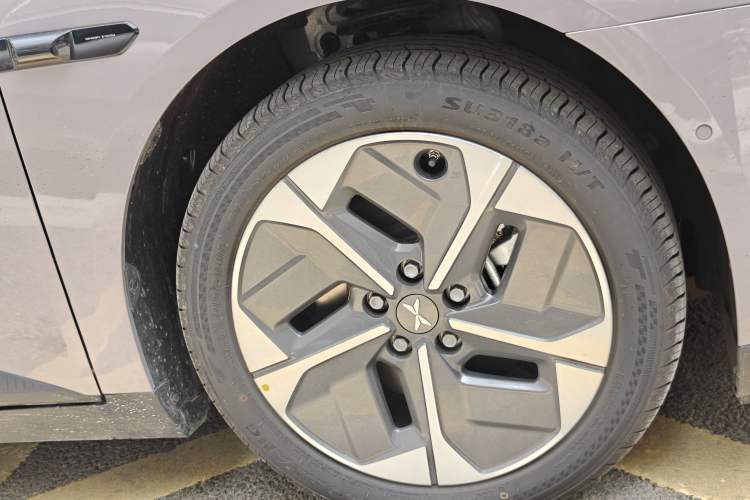 Used XPeng MONA M03 2025 515 Long-Range Plus Right Front Wheel Hub