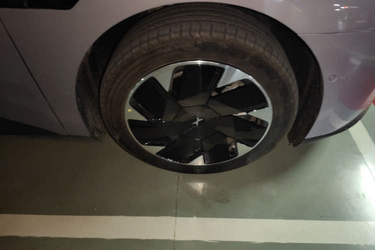 Used XPeng MONA M03 2025 502 Long-Range Max Right Front Wheel Hub