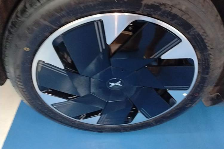 Used XPeng MONA M03 2025 600 with Ultra-Long Range Max Right Rear Wheel Hub