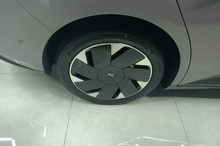 Used XPeng MONA M03 2025 600 with Ultra-Long Range Max Right Rear Wheel Hub
