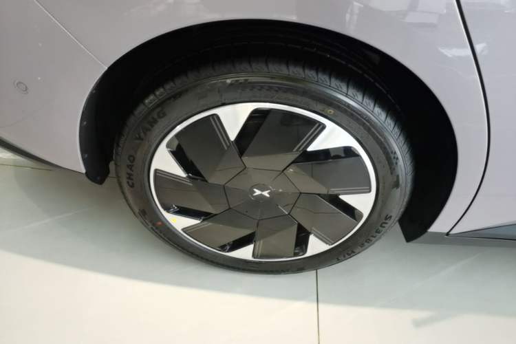 Used XPeng MONA M03 2025 502 Long-Range Max Right Rear Wheel Hub