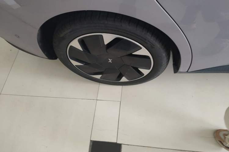 Used XPeng MONA M03 2025 600 with Ultra-Long Range Max Right Rear Wheel Hub