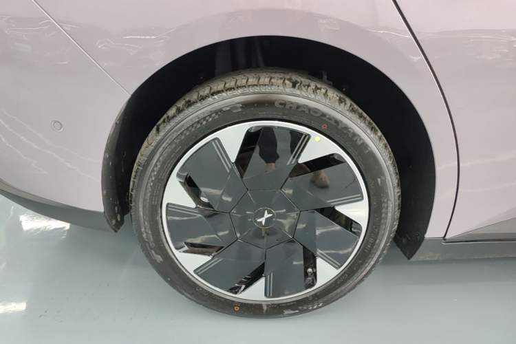 Used XPeng MONA M03 2025 600 with Ultra-Long Range Max Right Rear Wheel Hub