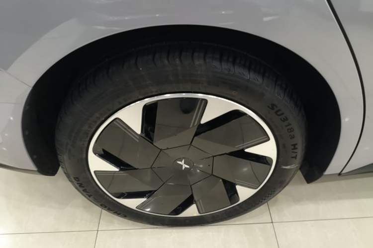 Used XPeng MONA M03 2025 600 with Ultra-Long Range Max Right Rear Wheel Hub