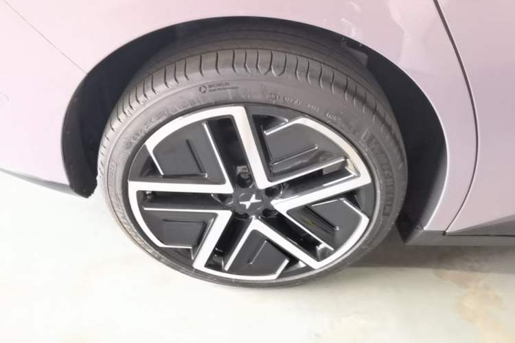 Used XPeng MONA M03 2025 502 Long-Range Max Right Rear Wheel Hub