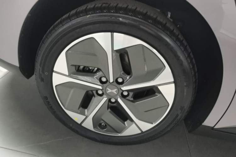 Used XPeng MONA M03 2025 515 Long-Range Plus Right Rear Wheel Hub