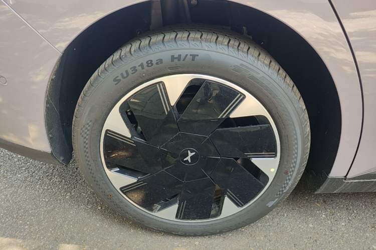 Used XPeng MONA M03 2025 600 with Ultra-Long Range Max Right Rear Wheel Hub