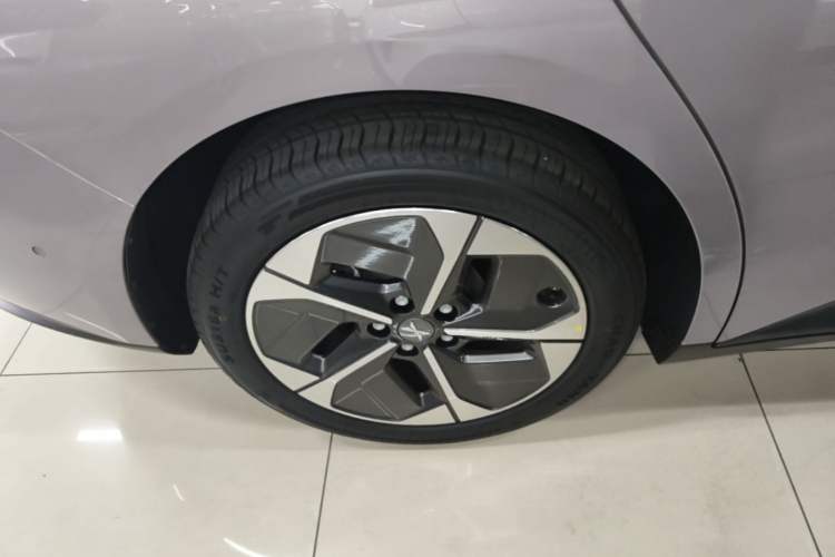 Used XPeng MONA M03 2025 620 Ultra-Long Range Plus Right Rear Wheel Hub