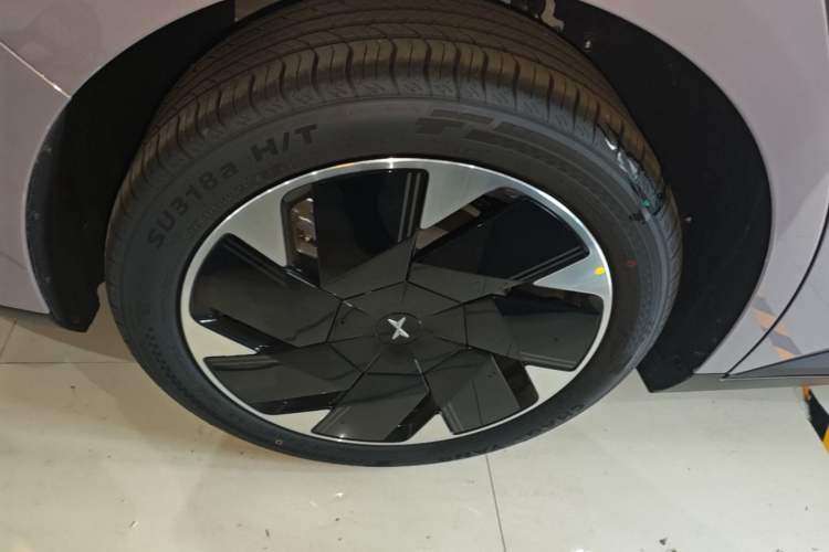 Used XPeng MONA M03 2025 502 Long-Range Max Right Rear Wheel Hub
