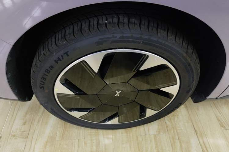 Used XPeng MONA M03 2025 600 with Ultra-Long Range Max Right Rear Wheel Hub