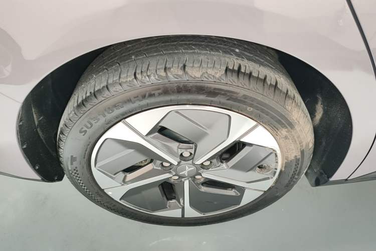 Used XPeng MONA M03 2025 620 Ultra-Long Range Plus Right Rear Wheel Hub