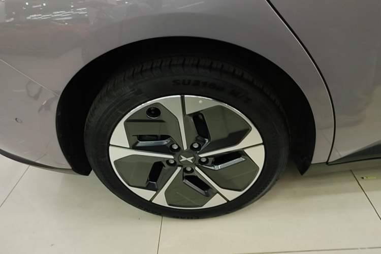 Used XPeng MONA M03 2025 620 Ultra-Long Range Plus Right Rear Wheel Hub
