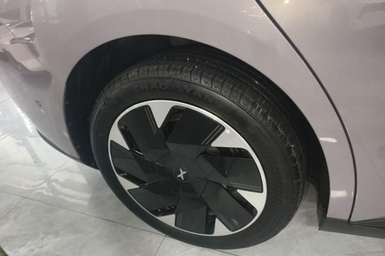 Used XPeng MONA M03 2025 600 with Ultra-Long Range Max Right Rear Wheel Hub