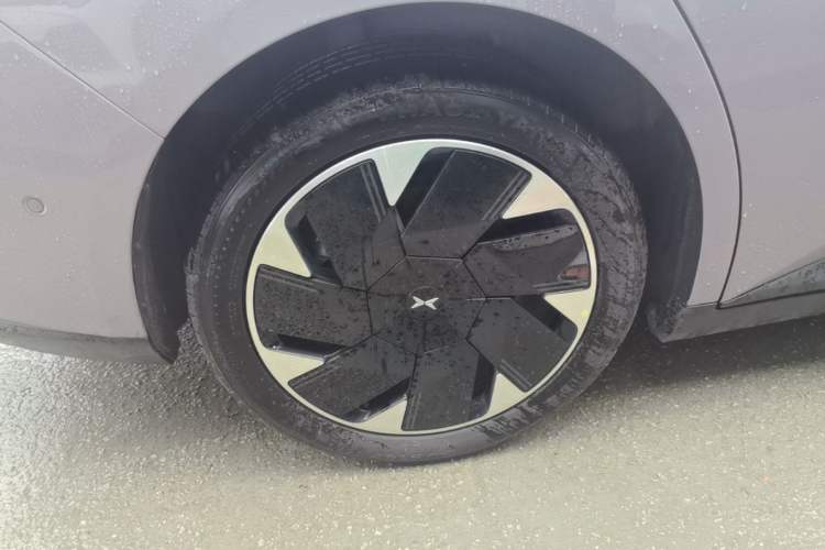 Used XPeng MONA M03 2025 502 Long-Range Max Right Rear Wheel Hub