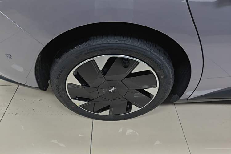 Used XPeng MONA M03 2025 600 with Ultra-Long Range Max Right Rear Wheel Hub