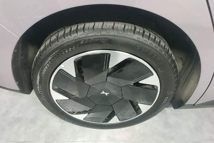 Used XPeng MONA M03 2025 502 Long-Range Max Right Rear Wheel Hub