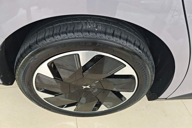 Used XPeng MONA M03 2025 600 with Ultra-Long Range Max Right Rear Wheel Hub