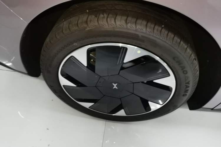 Used XPeng MONA M03 2025 600 with Ultra-Long Range Max Right Rear Wheel Hub