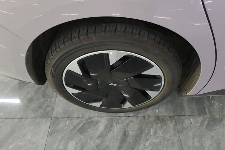 Used XPeng MONA M03 2025 502 Long-Range Max Right Rear Wheel Hub