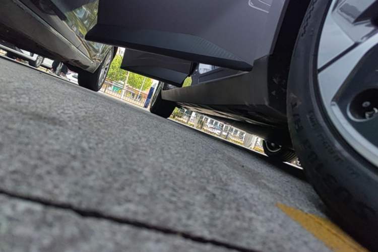Used XPeng MONA M03 2025 515 Long-Range Plus Right Side Sill