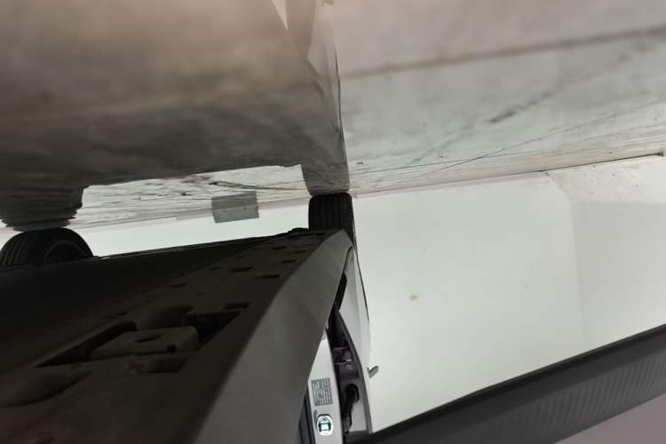 Used XPeng MONA M03 2025 502 Long-Range Max Right Side Sill